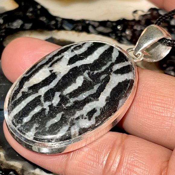 White Buffalo Turquoise Pendant 2 1/4” - Picture 4 of 17